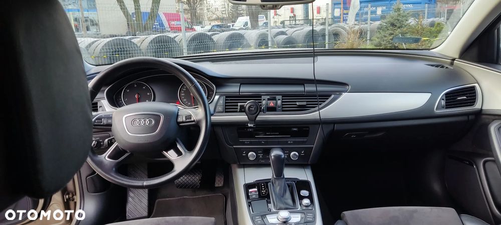 Audi A6 Avant 2.0 TDI Ultra S tronic - 10