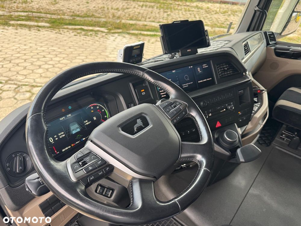 MAN TGX - 11