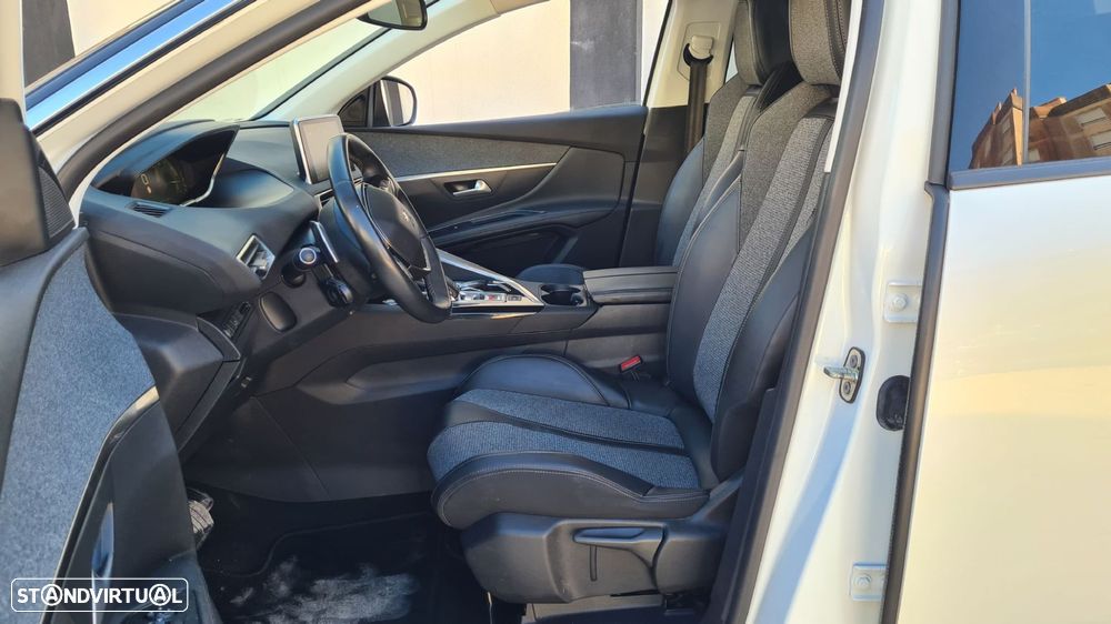 Peugeot 5008 1.6 BlueHDi Allure EAT6 - 30