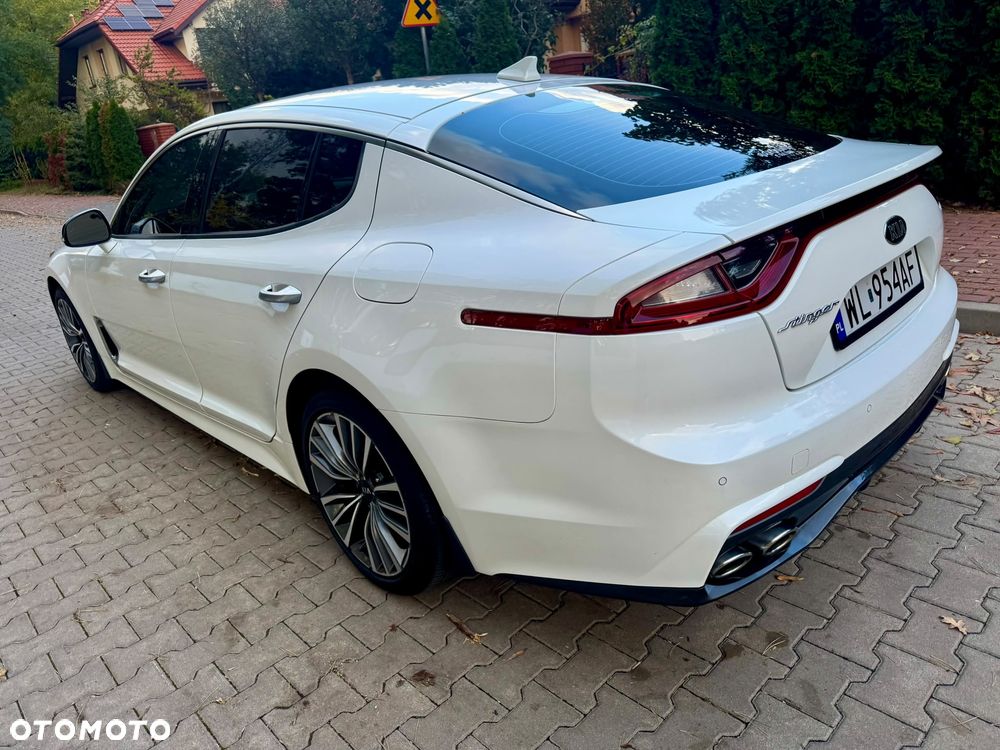 Kia Stinger - 15