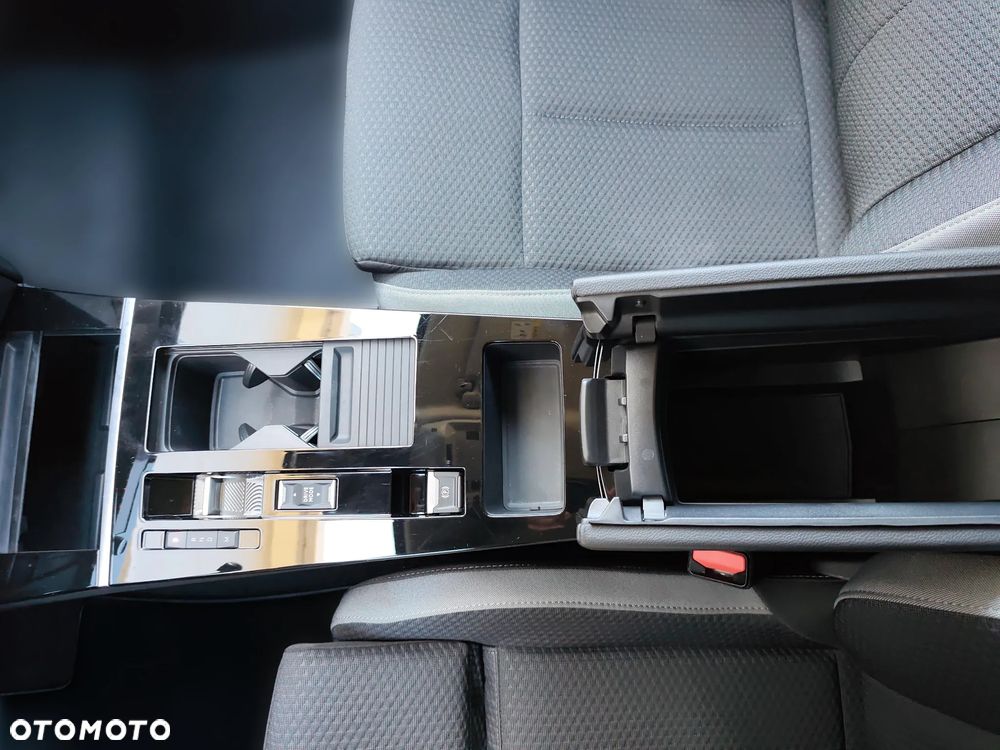 Opel Astra 1.2 T Elegance S&S - 24