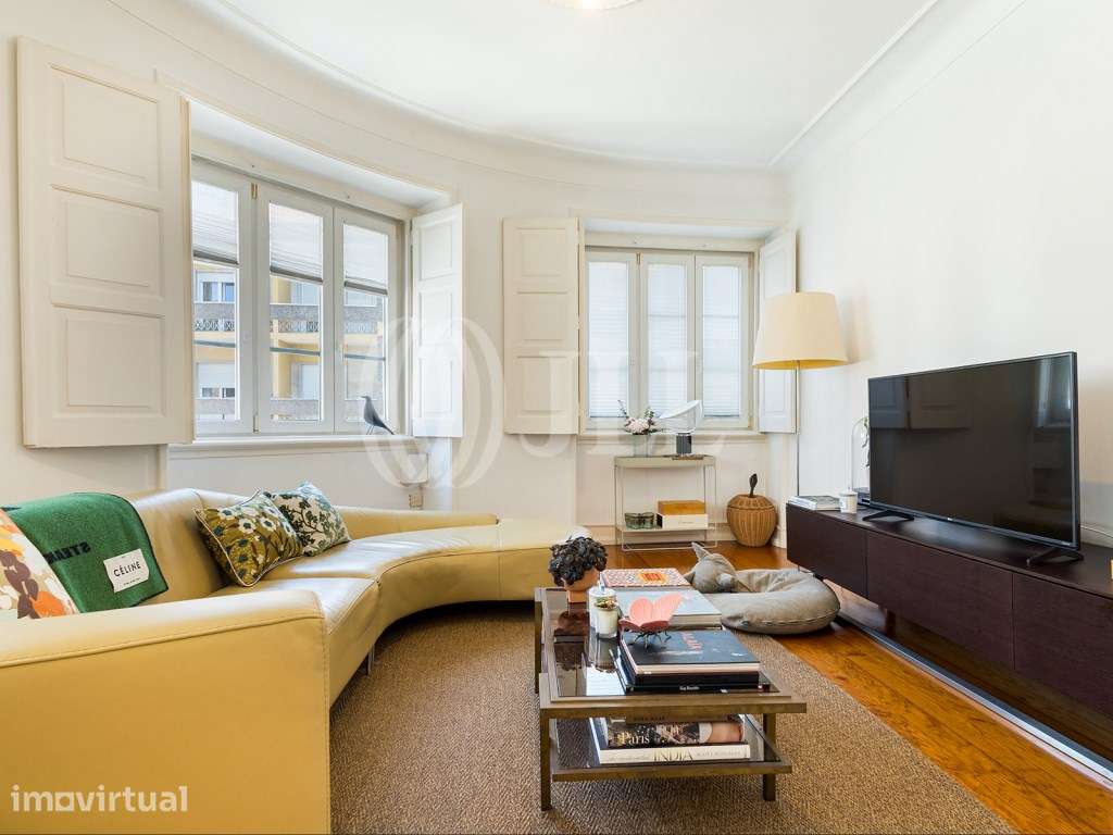 Apartamento T3, no Alto de Santo Amaro, em Lisboa - Grande imagem: 3/26