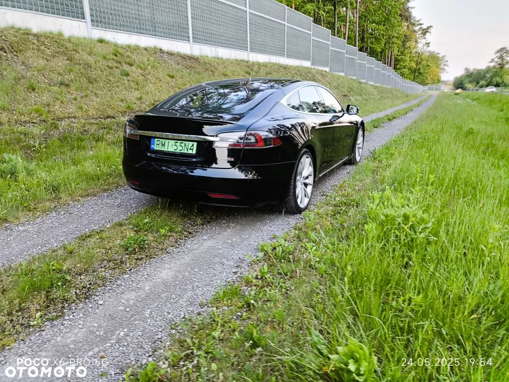 Tesla Model S Performance - 15