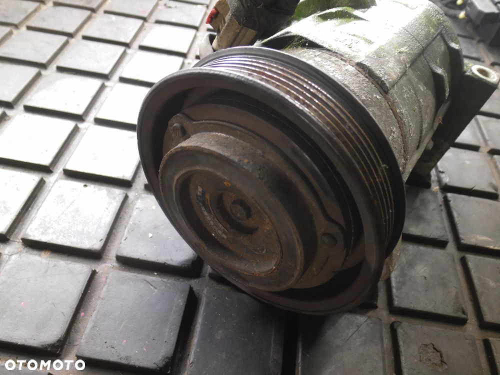 Sprężarka klimatyzacji Chrysler Voyager IV 3.3 V6 447220-3452 05005440AA - 2