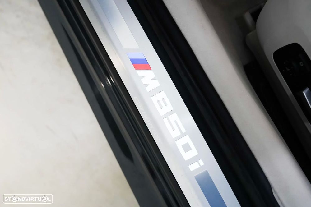 BMW M850i xDrive - 29