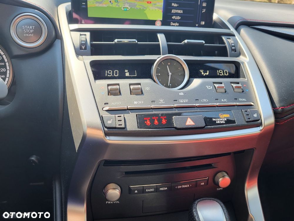 Lexus NX 300 GPF F Sport Edition AWD - 14