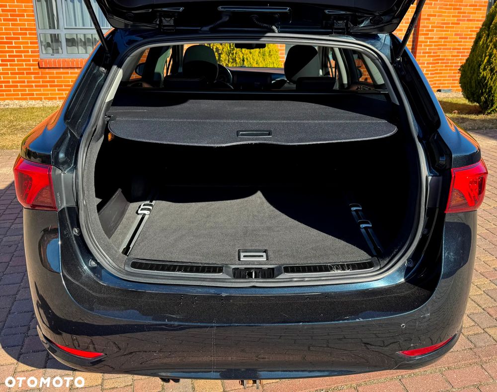 Toyota Avensis Touring Sports 1.6 D-4D Executive - 21