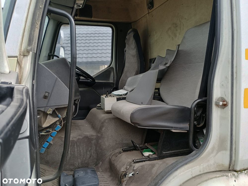 Renault MIDLUM automat odkurzacz - 8