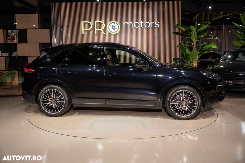 Porsche Cayenne - 8