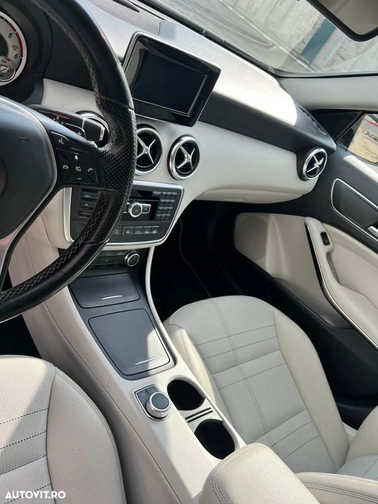 Mercedes-Benz A - 10