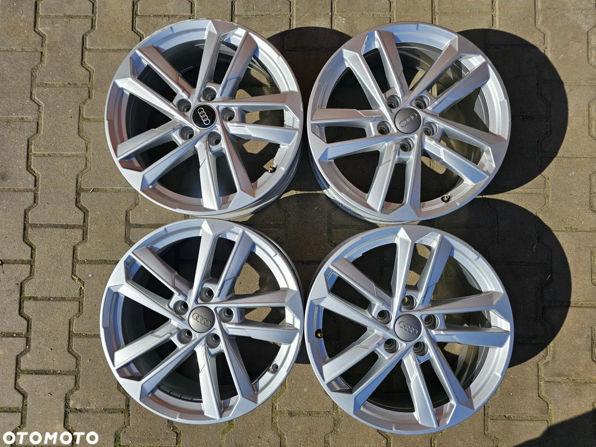 Audi OE A3 A4 A6 Volkswagen Golf Skoda Octavia Seat Leon / 8Y0601025L / 6,5Jx17 ET43 5x112 - 2