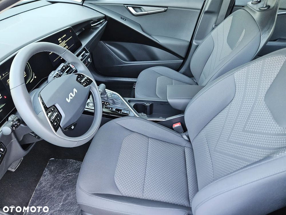 Kia Niro 1.6 GDI Hybrid M - 12