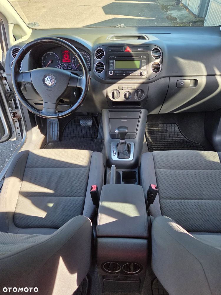 Volkswagen Golf Plus 2.0 TDI Comfortline DSG - 28