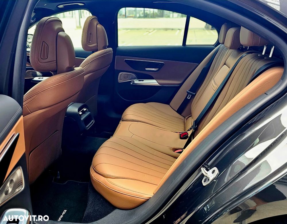 Mercedes-Benz E 300 9G-TRONIC AMG Line - 9