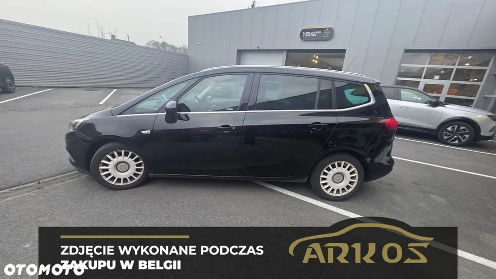 Opel Zafira 1.4 T Cosmo EU6 - 9