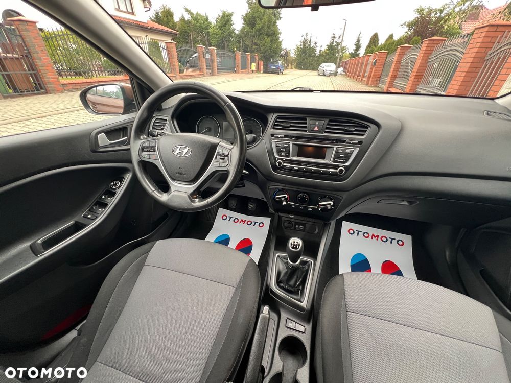 Hyundai i20 blue 1.2 Style - 11