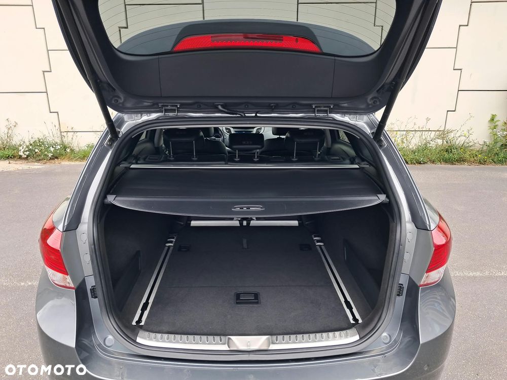 Hyundai i40 Kombi 2.0 Premium - 17