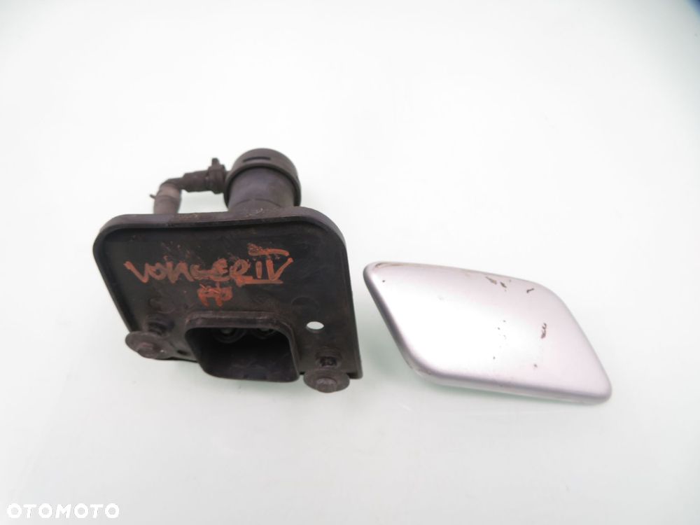 SPRYSKIWACZ LAMPY PRAWY ZASLEPKA CHRYSLER VOYAGER IV 04857422AA - 1