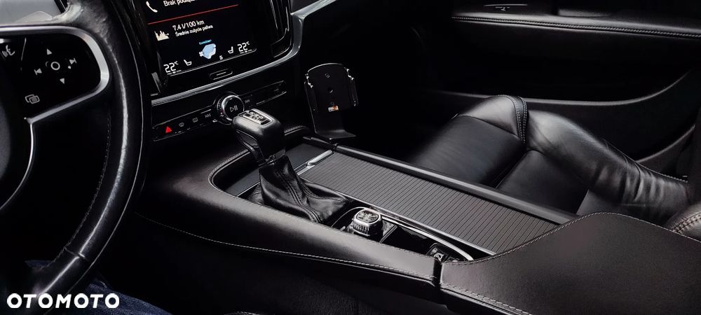 Volvo S90 D4 SCR Momentum Pro - 19