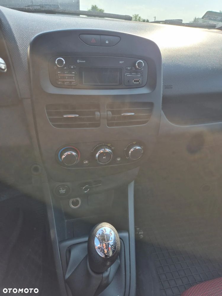 Renault Clio - 7