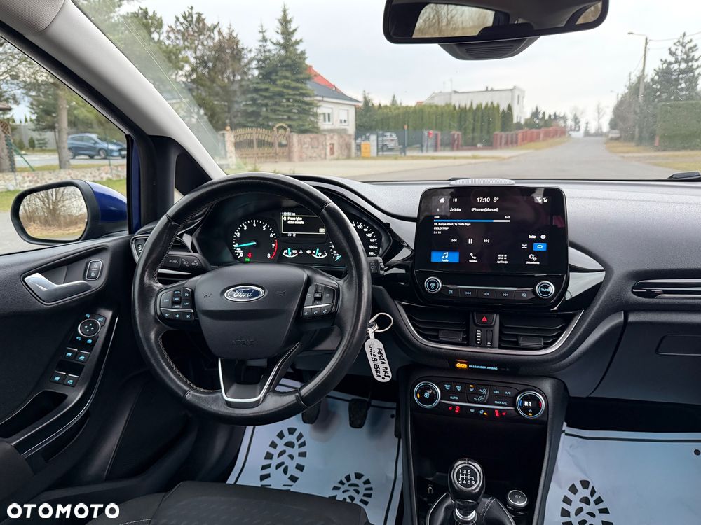 Ford Fiesta 1.0 EcoBoost S&S TITANIUM - 24