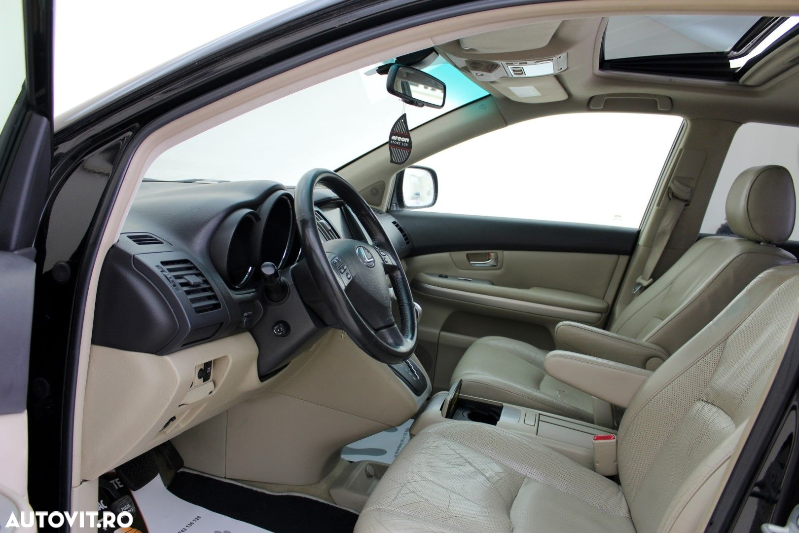 Lexus Seria RX - 12