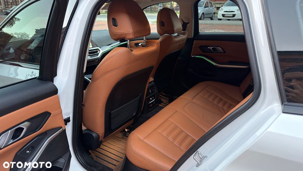 BMW Seria 3 - 24