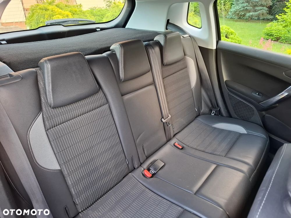 Peugeot 2008 e-HDi FAP 92 STOP & START Allure - 20