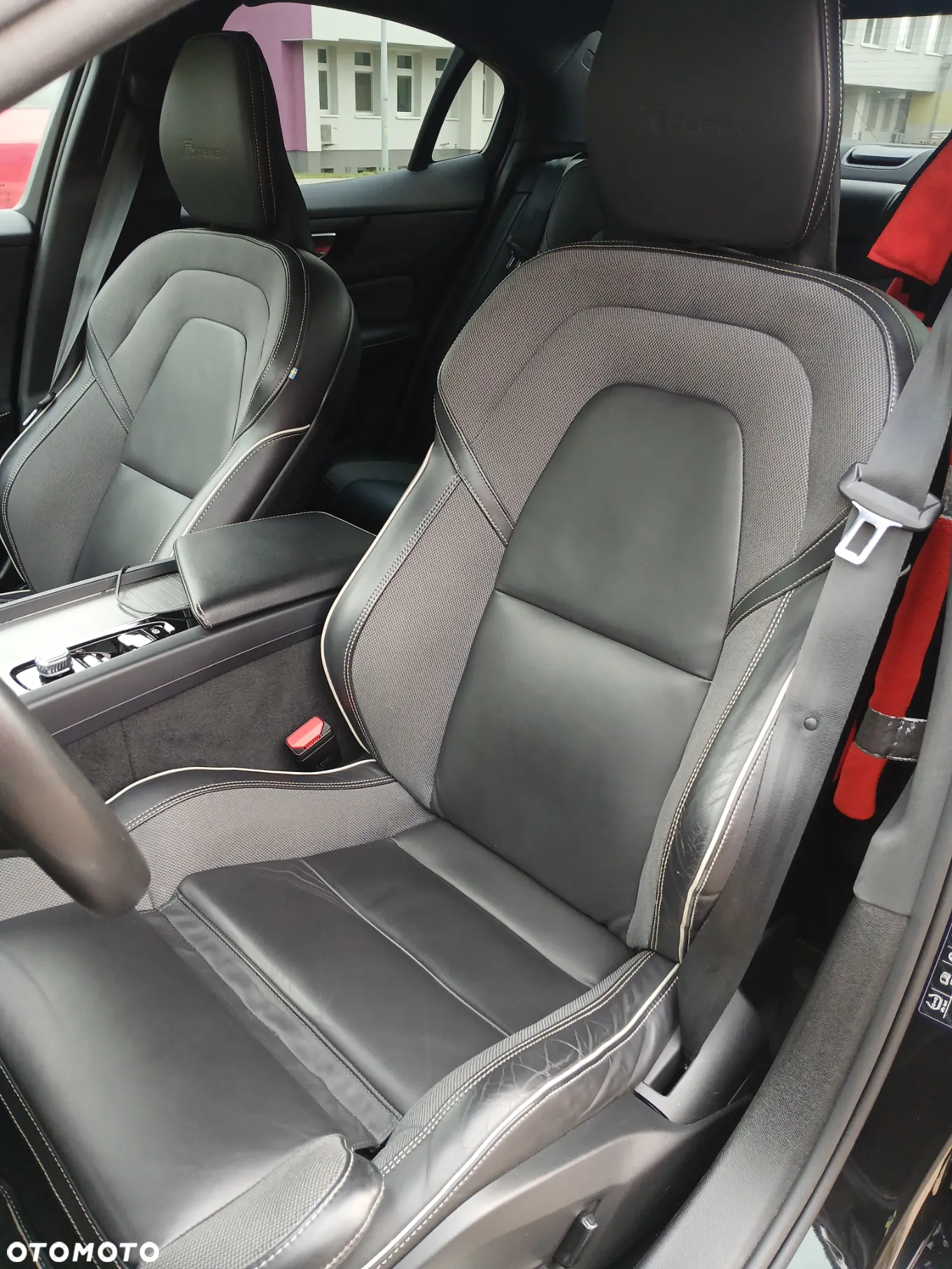 Volvo S60 T4 R-Design - 17