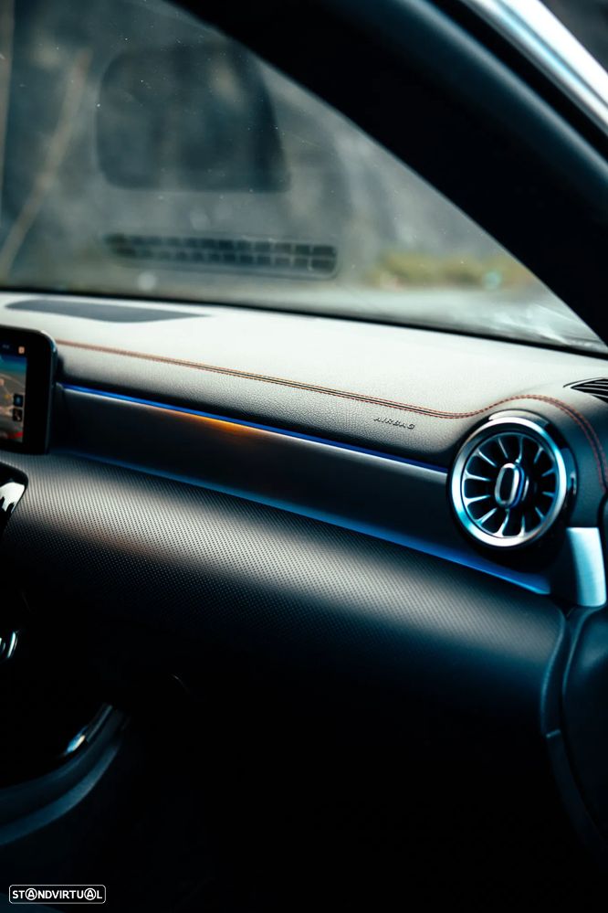 Mercedes-Benz CLA 180 d Shooting Brake AMG Line Aut. - 13