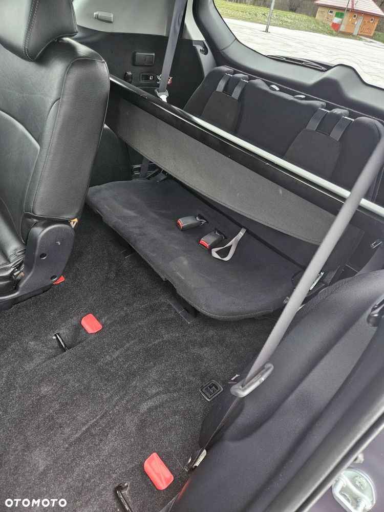 Mitsubishi Outlander - 13