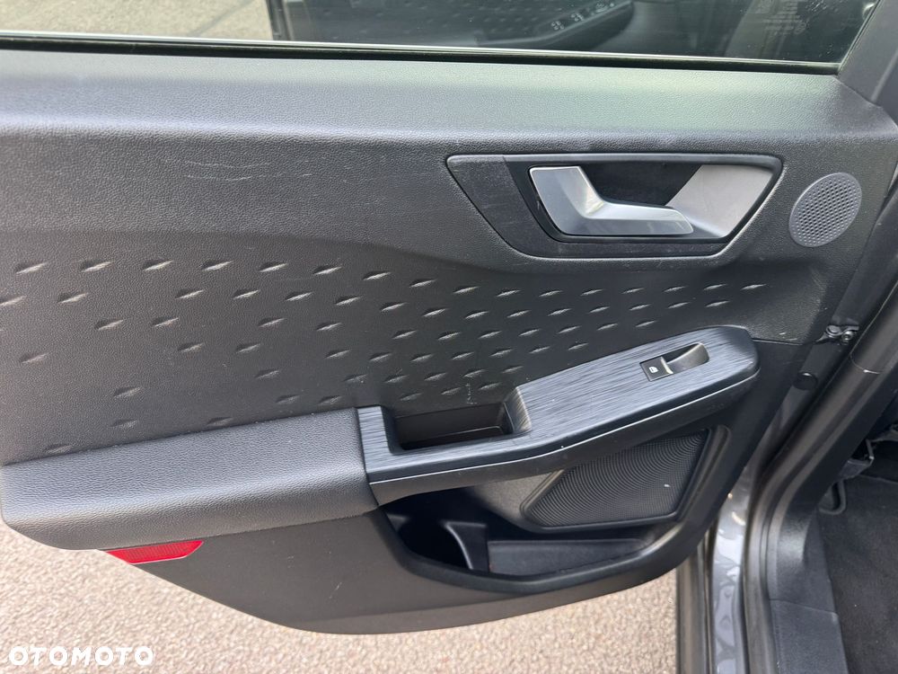 Ford Kuga 2.0 EcoBlue 4x4 TITANIUM - 26