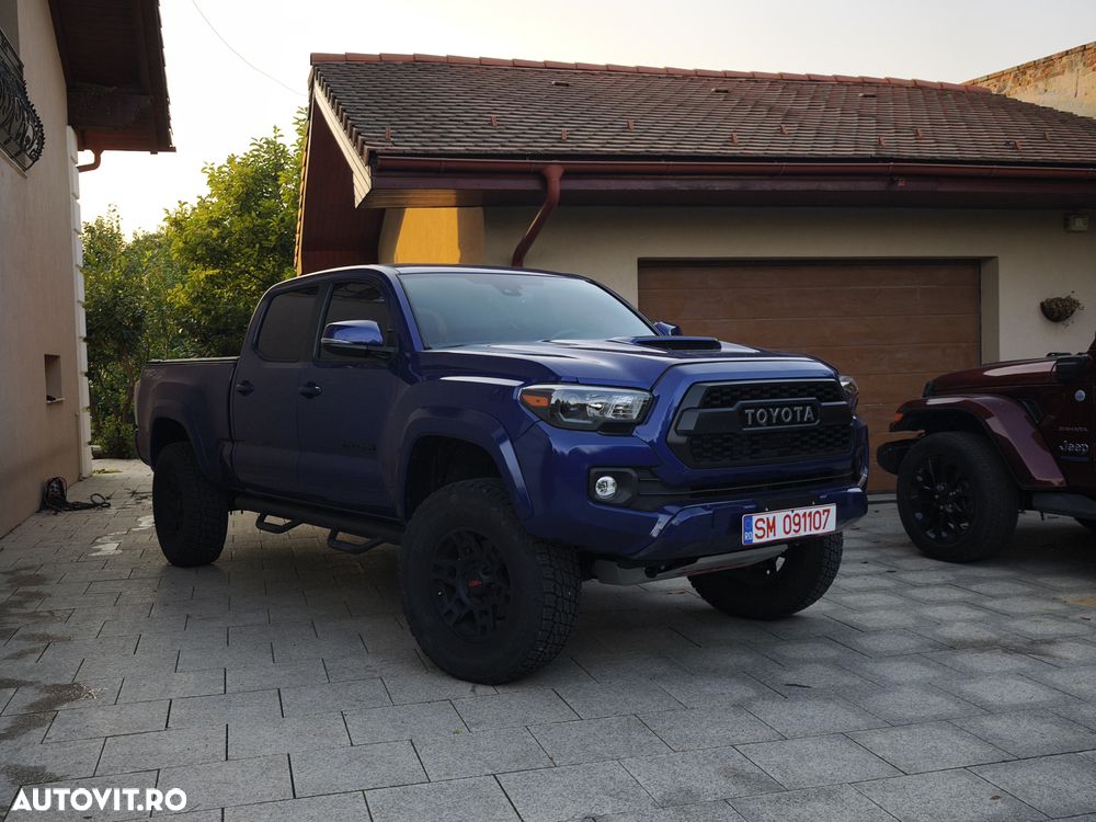Toyota Tacoma - 24