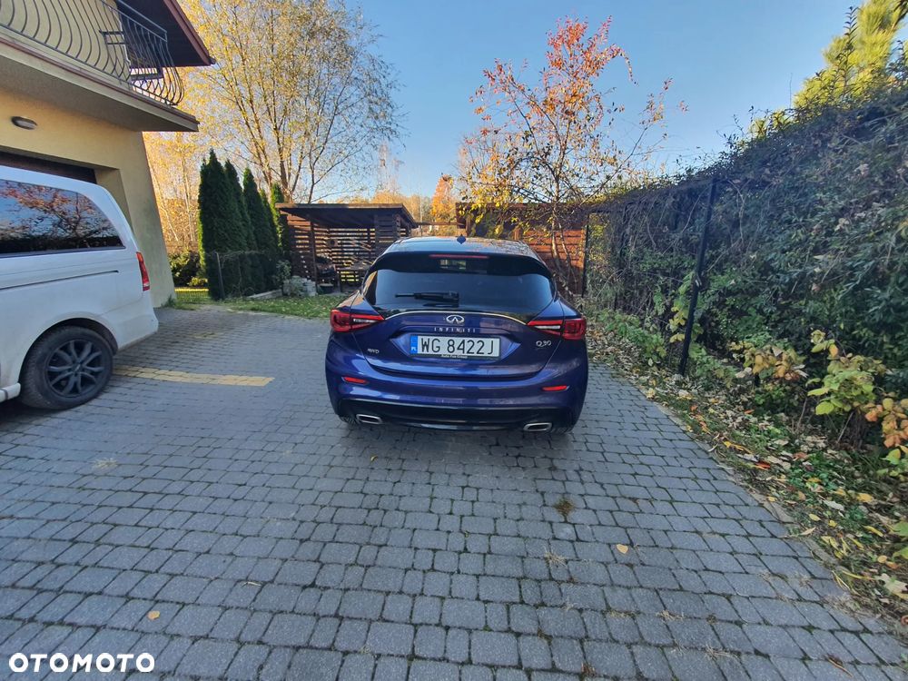 Infiniti Q30 2.2d DCT AWD City Black Edition - 7