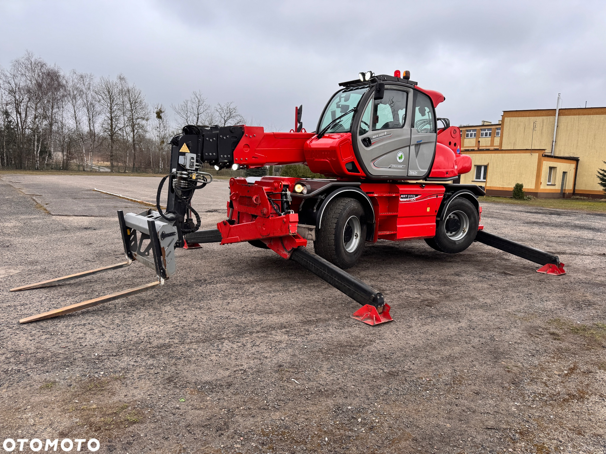 Manitou MRT2150 + 4ST - 2