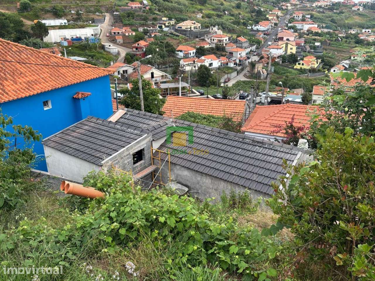 Moradia em Reconstrução - Grande imagem: 5/13