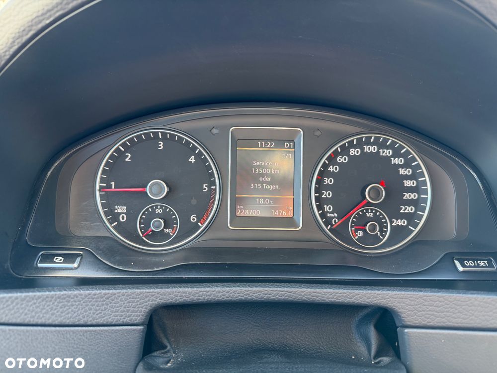 Volkswagen Multivan - 7