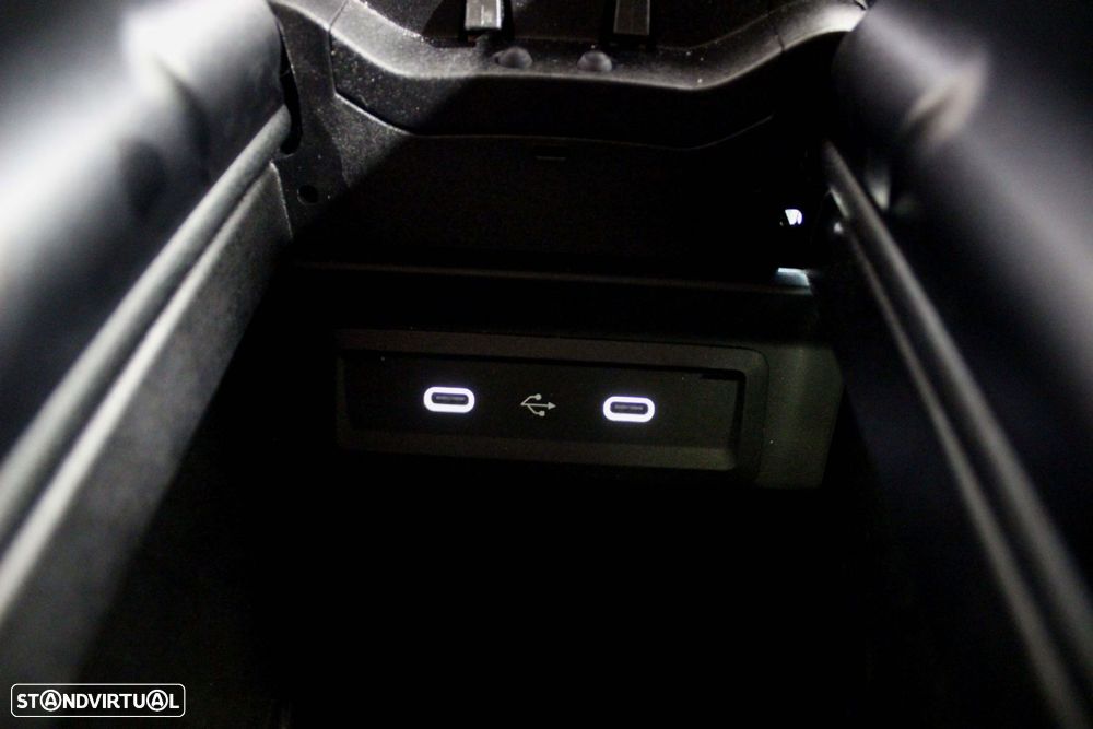 Mercedes-Benz GLA 180 d AMG Line - 38