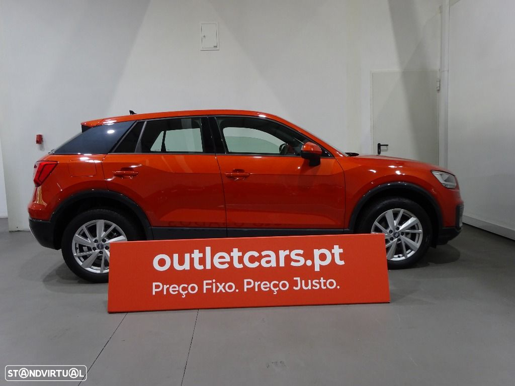 Audi Q2 30 TDI Design S tronic - 6