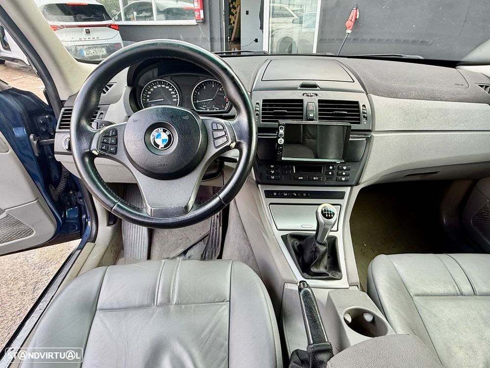 BMW X3 2.0 d SE - 23