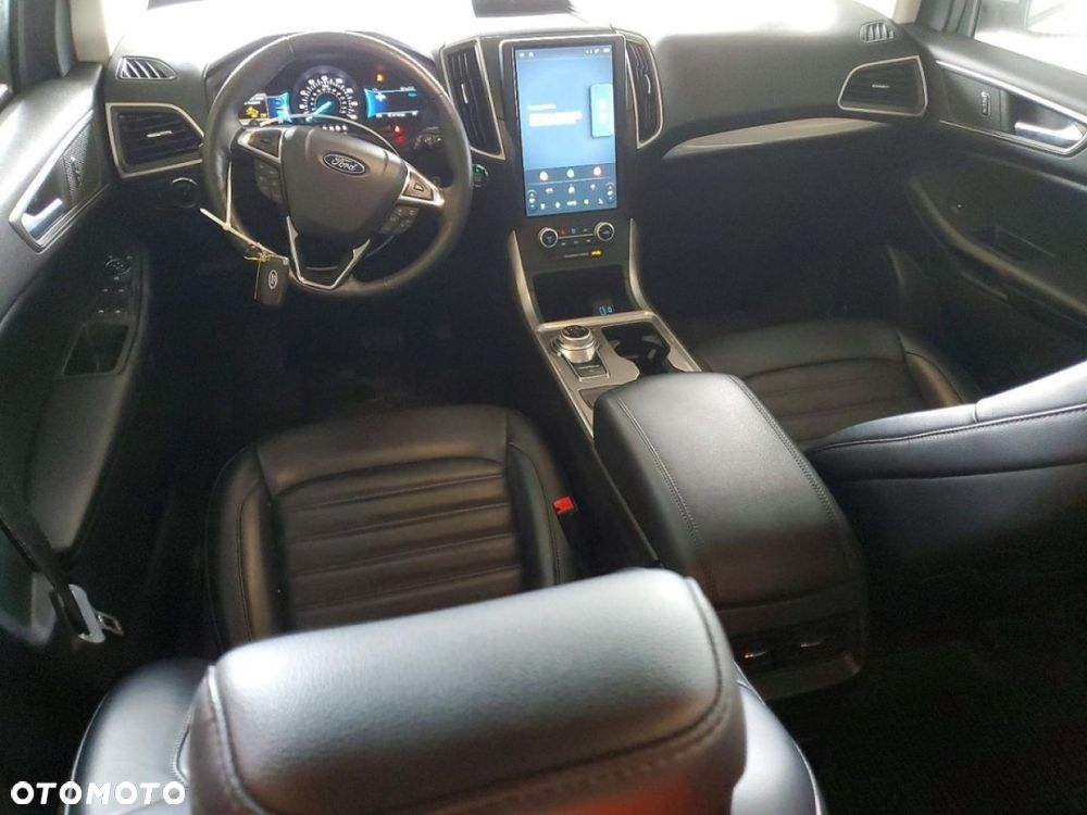 Ford Edge - 8