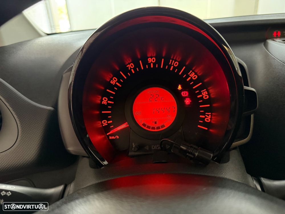 Toyota Aygo x-cite - 10