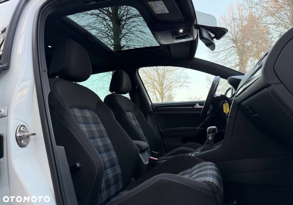 Volkswagen Golf 1.4 TSI Plug-In-Hybrid GTE - 12