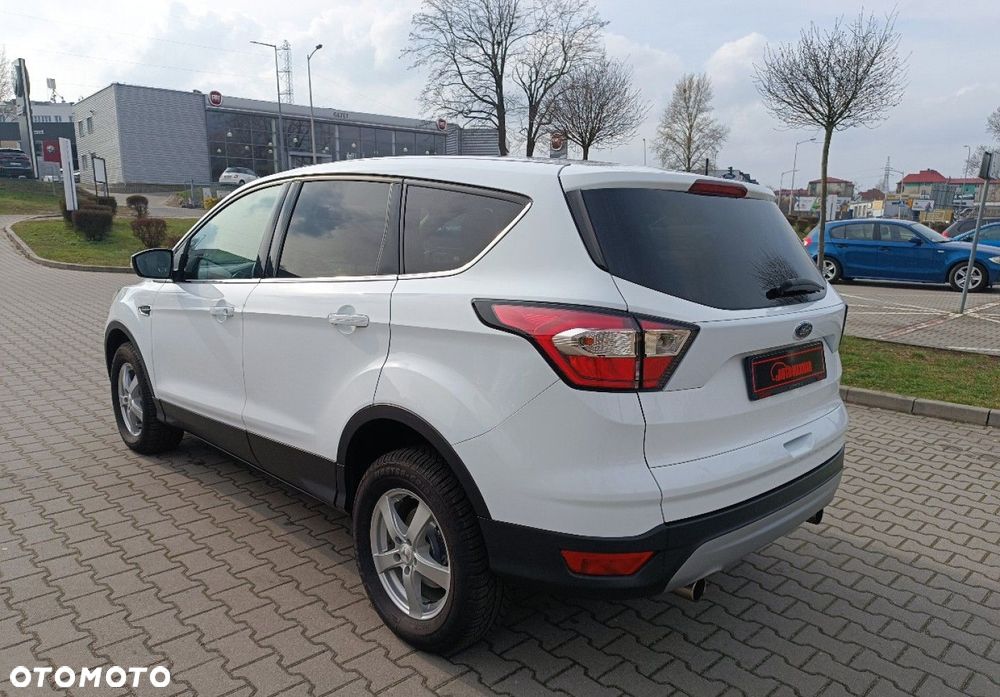 Ford Kuga - 11