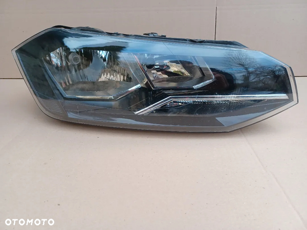 Lampa przednia prawa VW Polo oryg 2G1941006