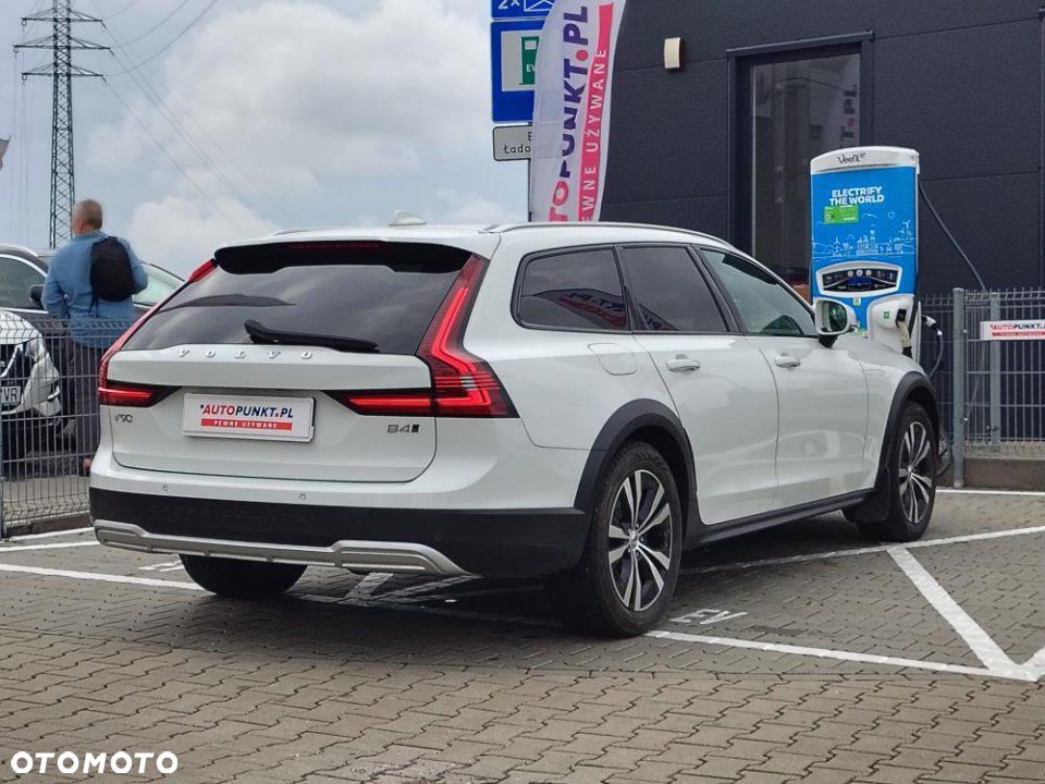 Volvo V90 Cross Country - 6