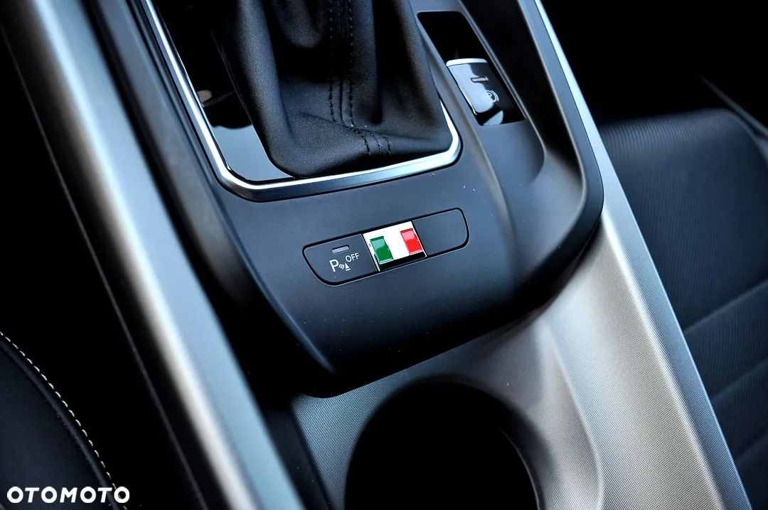 Alfa Romeo Tonale 1.5 T4 GSE mHEV TI DCT - 32