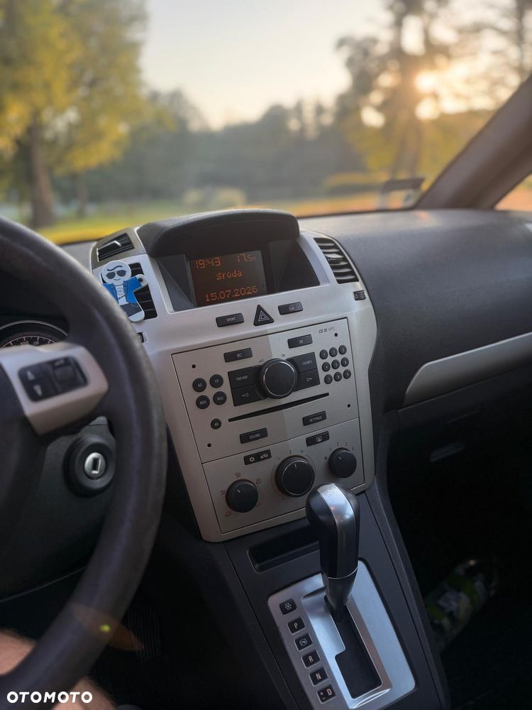 Opel Zafira 1.9 CDTI Automatik - 10