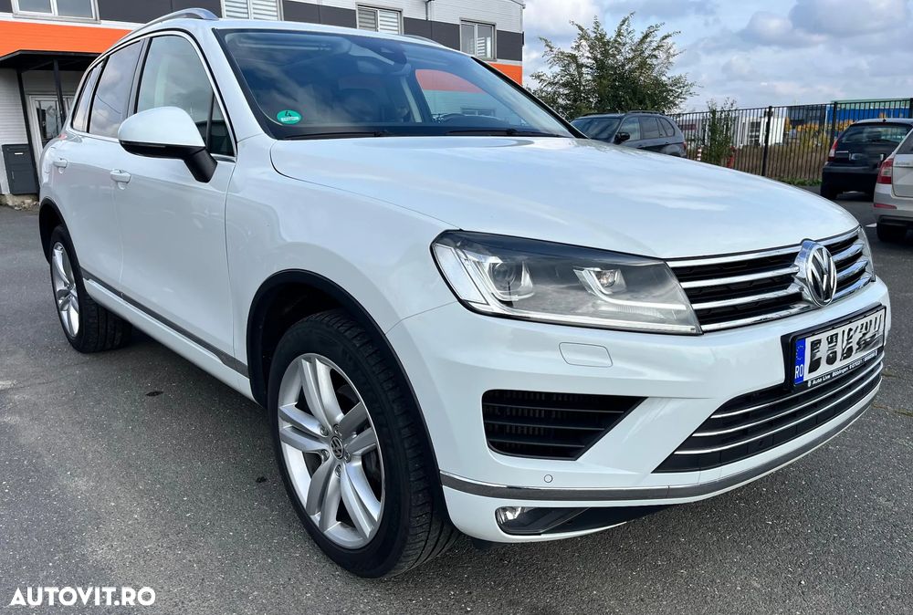 Volkswagen Touareg - 1