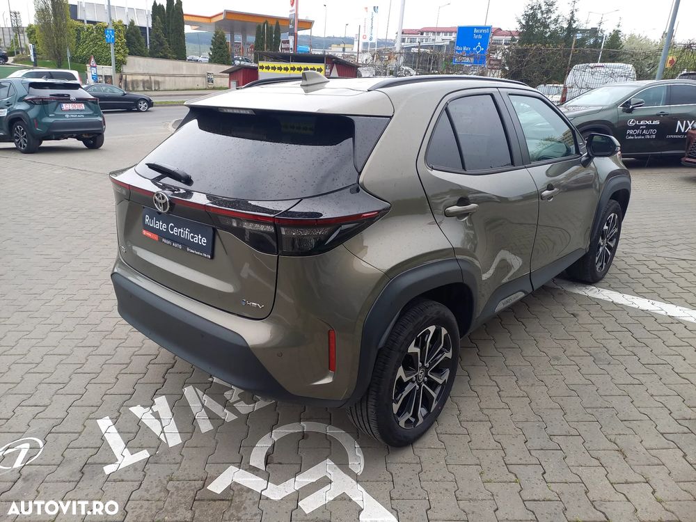 Toyota Yaris 1.5 VVT-i HSD Dynamic Bi-tone - 8